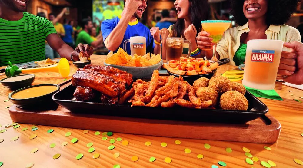 Outback lança maior campanha de futebol de sua história no Brasil e transforma restaurantes em ponto de encontro dos torcedores